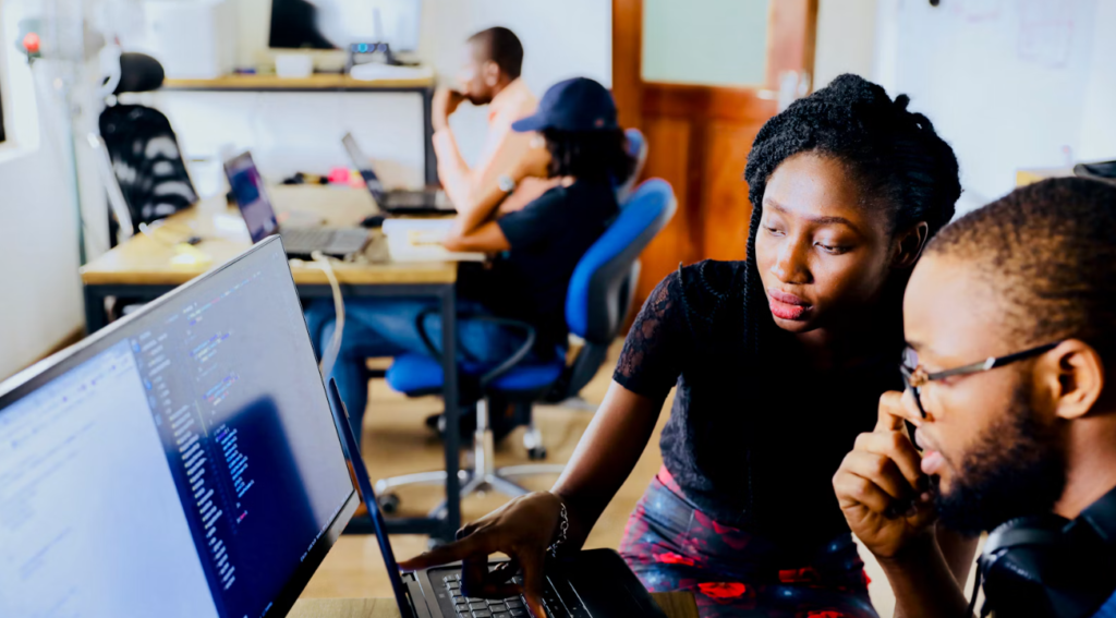 ¿Prohibir la Inteligencia Artificial en el colegio? Por qué aprender a usarla puede ser una mejor estrategia
